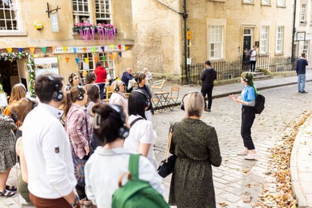 Tour in cuffia: scopri Bath e Bridgerton con la musica
