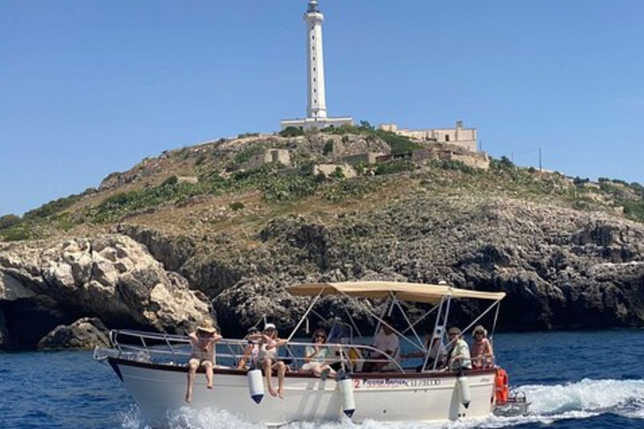 Leuca: Tour delle Grotte 1h 30 min