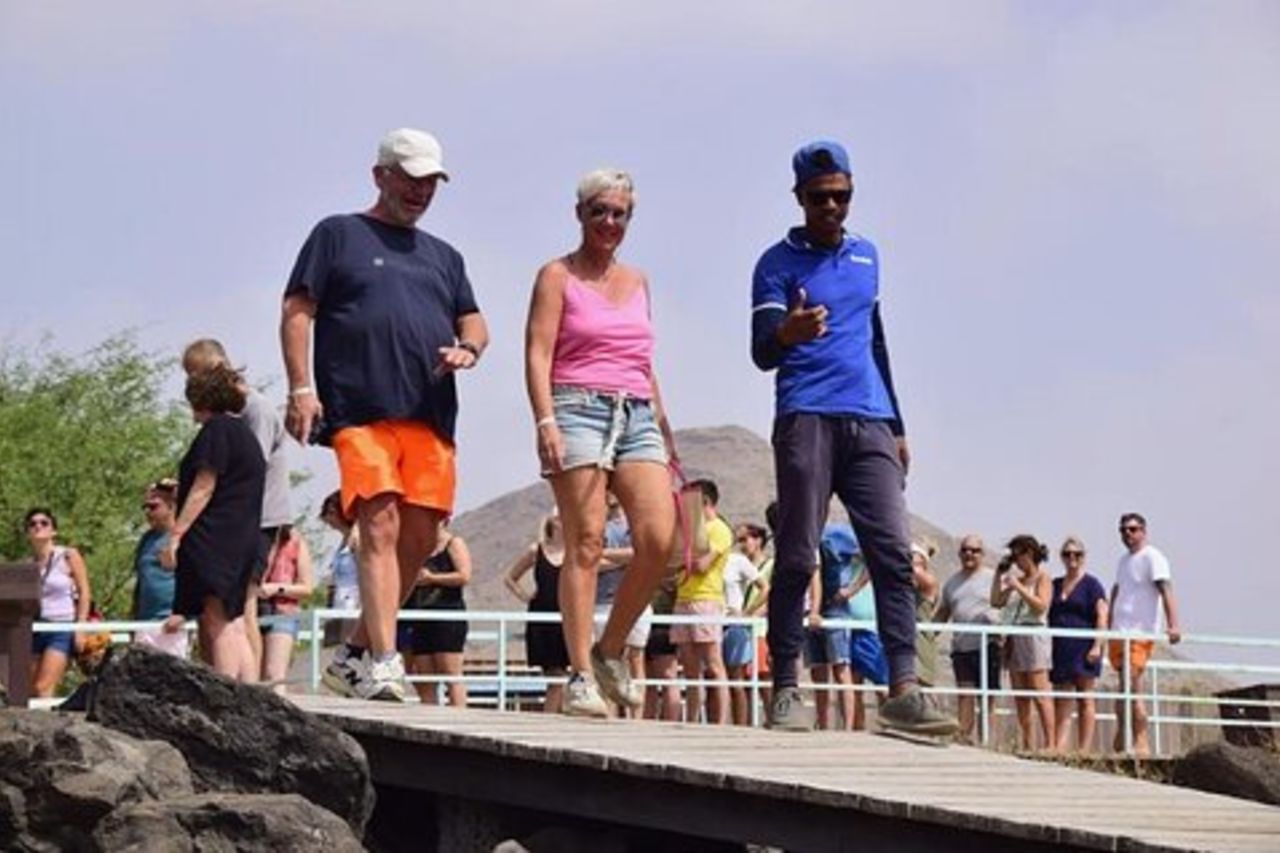 Esclusiva Isola di Sal: giornata intera personalizzata per te