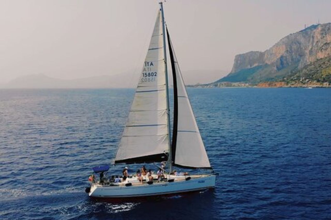 Lunga gita giornaliera in barca a vela con pranzo gourmet a Mondello