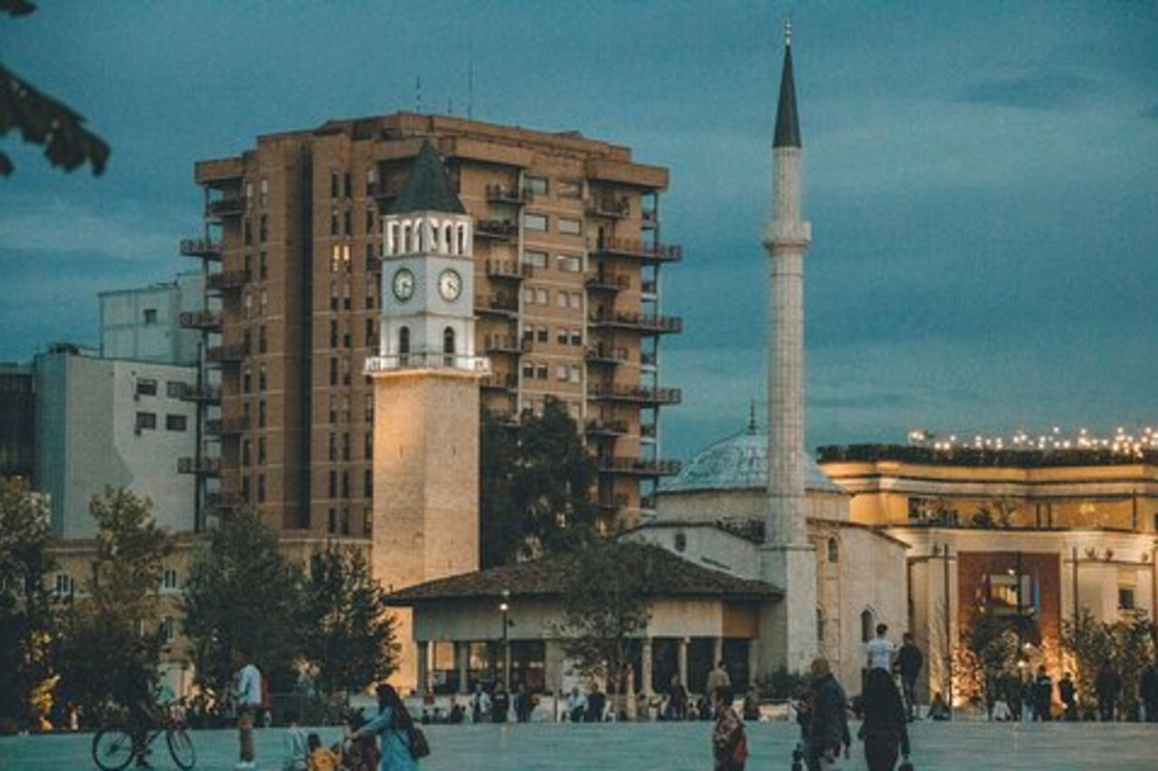 Giro turistico dei tesori nascosti di Tirana