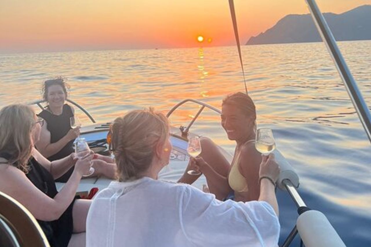 Tour privato in barca al tramonto con aperitivo nel Golfo di Portofino