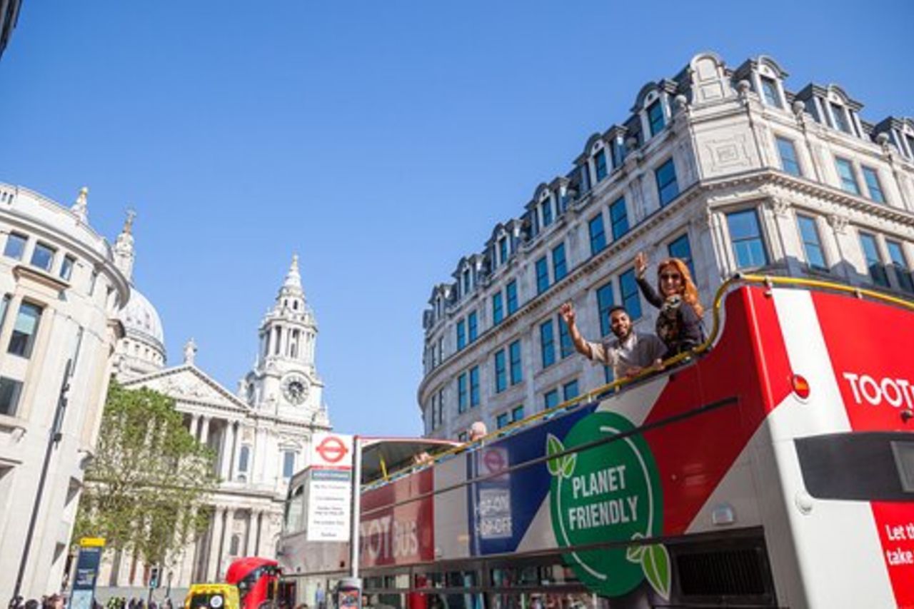 Tour in autobus Hop on Hop off di Londra e crociera sul Tamigi