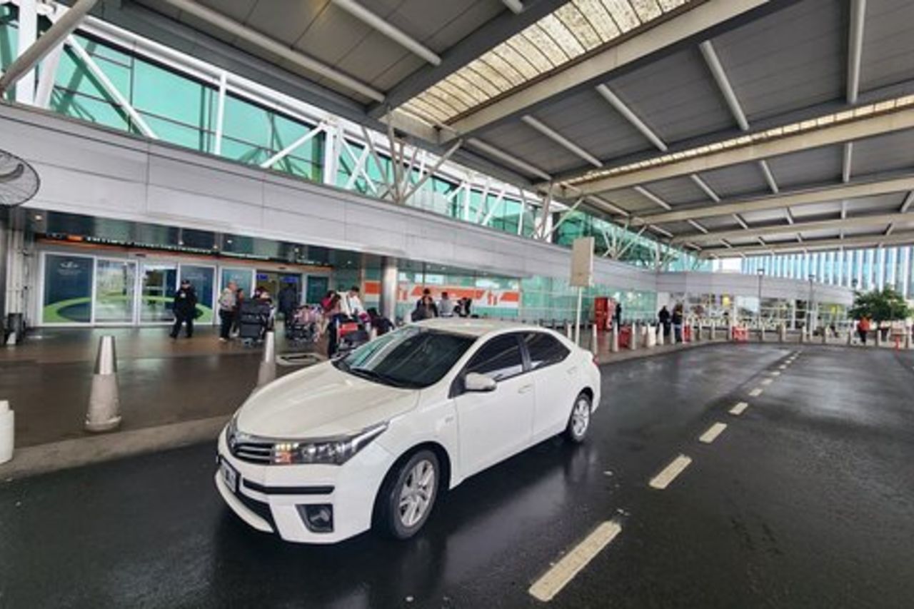 Trasferimento aeroportuale privato in entrata o in uscita: Ezeiza (EZE) - Buenos Aires
