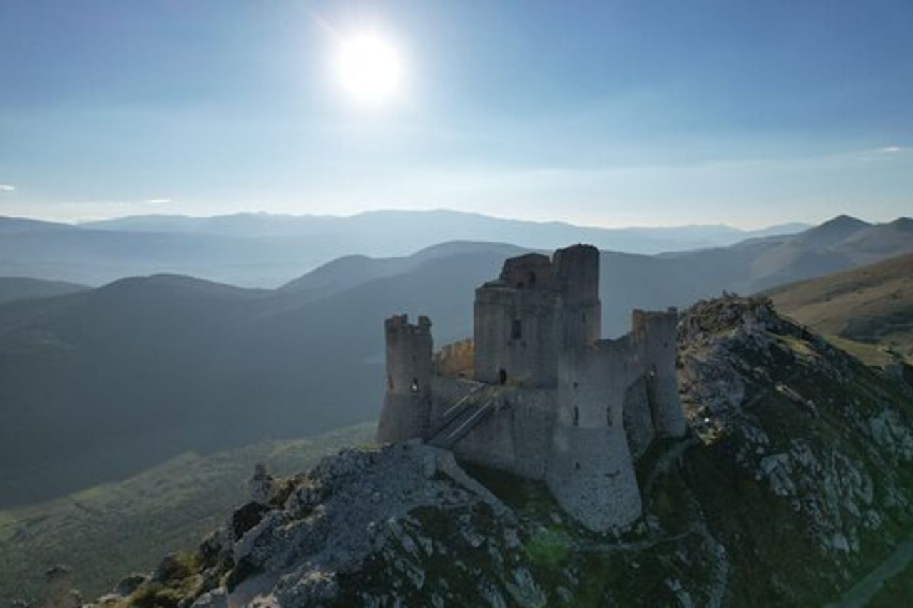 Emozioni in E-Bike al Castello di Rocca Calascio