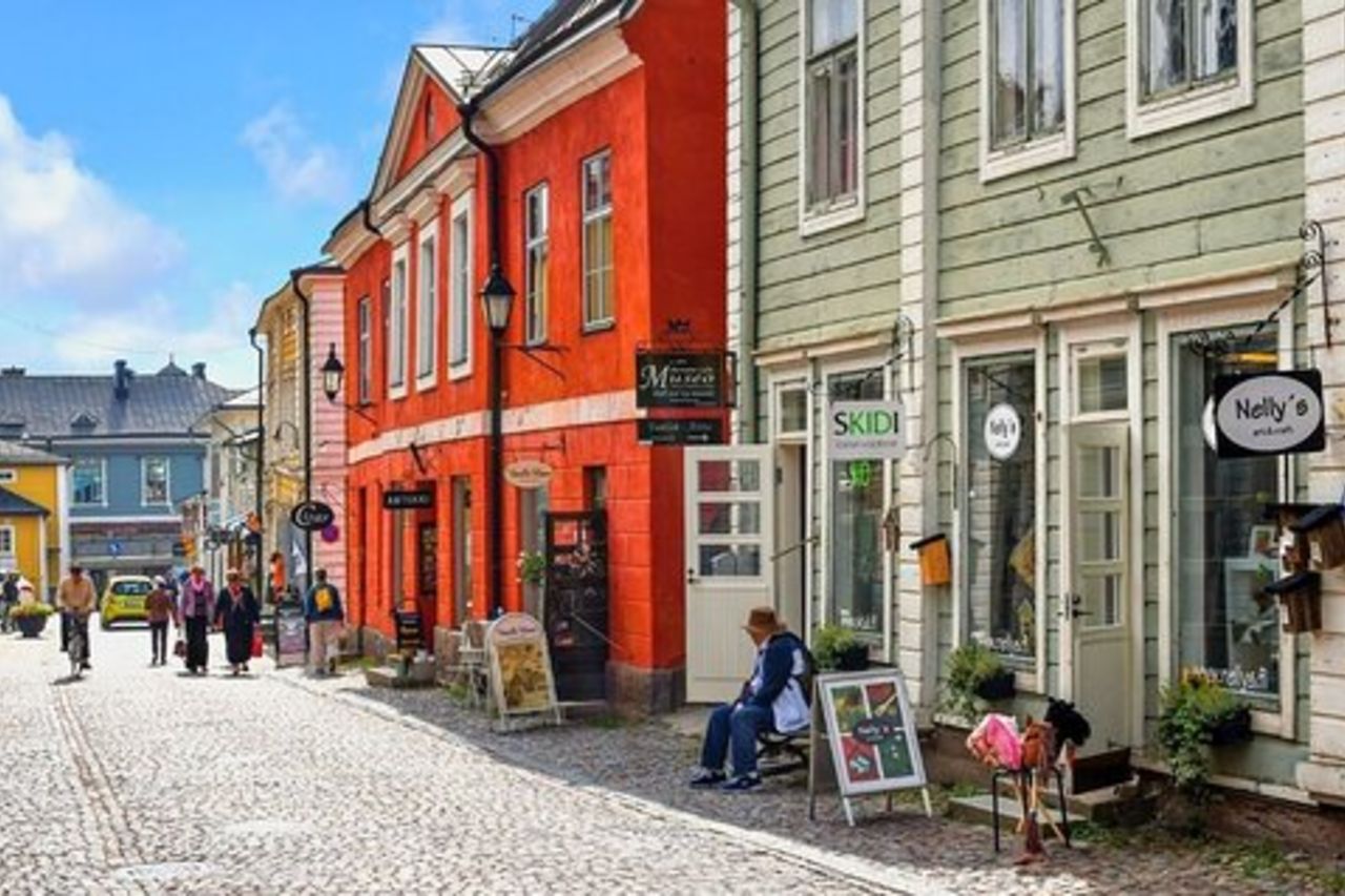 Tour guidato della città vecchia di Porvoo e del patrimonio fluviale da Helsinki