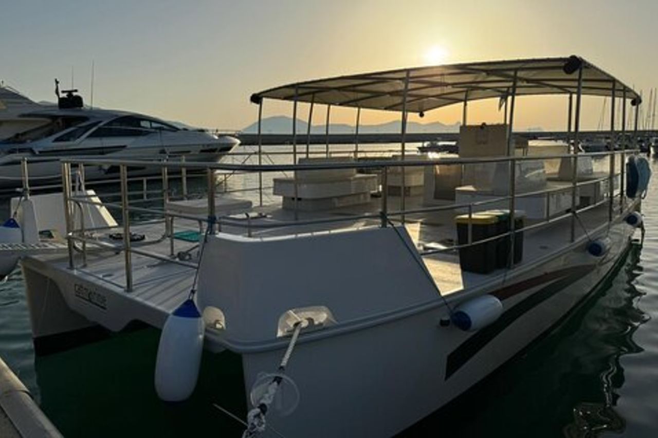 Escursione in Catamarano a Palermo Snorkeling Relax e Aperitivo