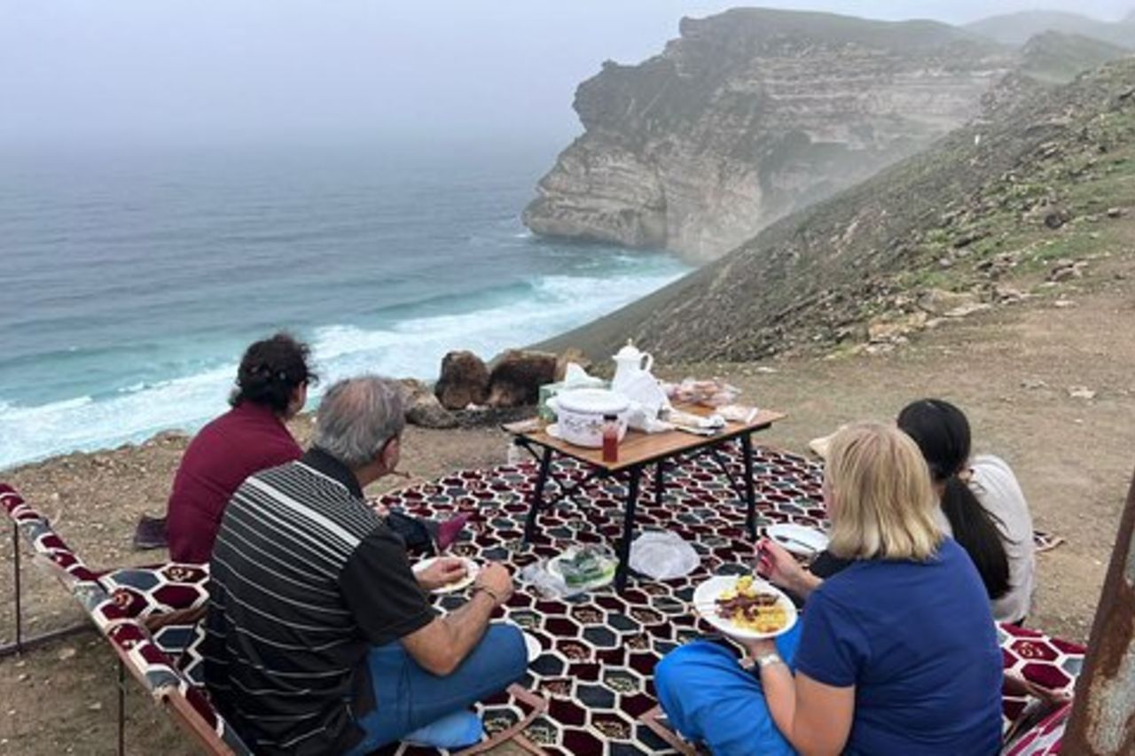 Tour combinato di Salalah est e ovest: cascata Darbat, Mughsail