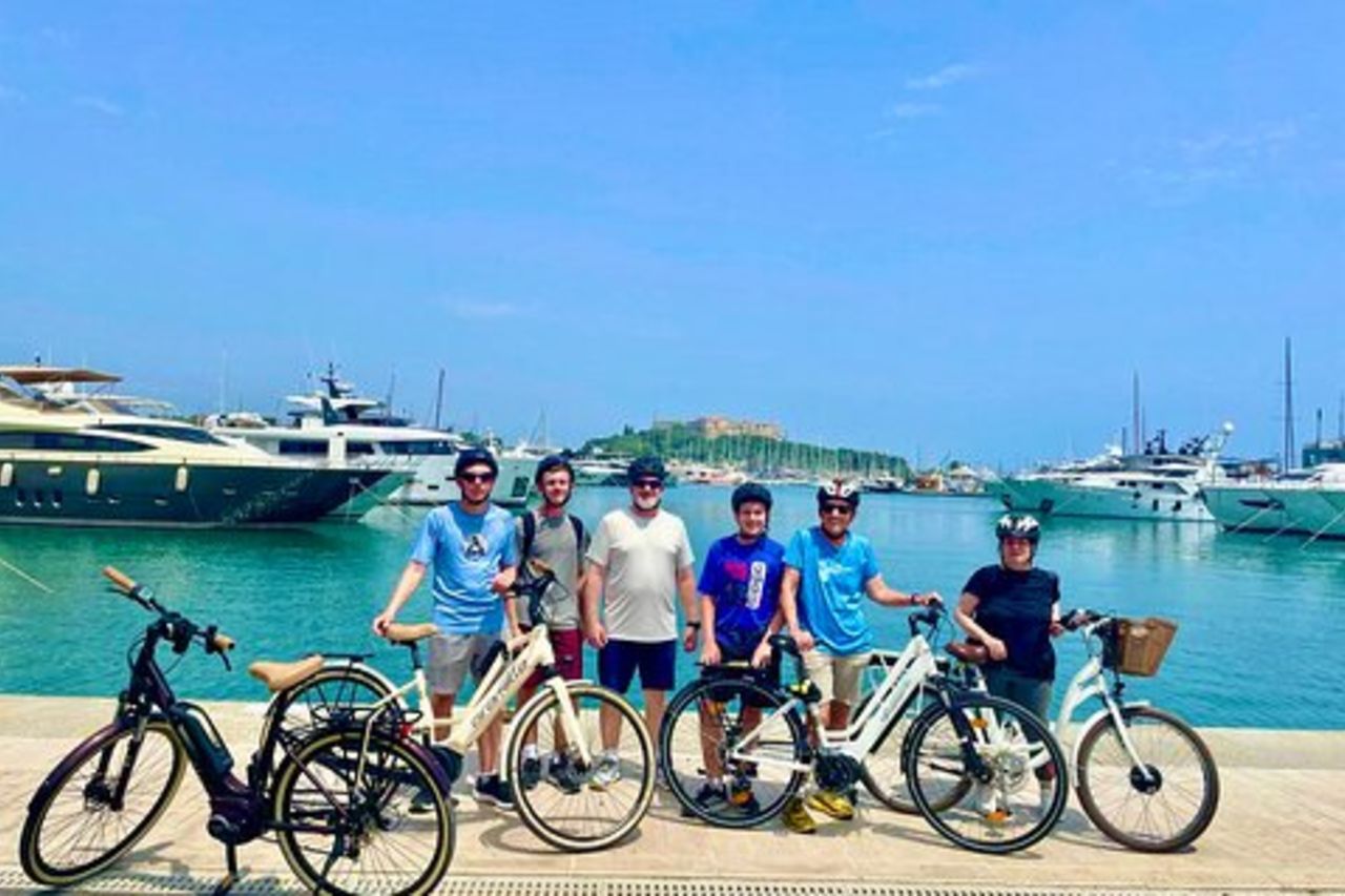 Tour in e-bike Antibes & St-Paul-de-Vence : gioie e parchi della riviera