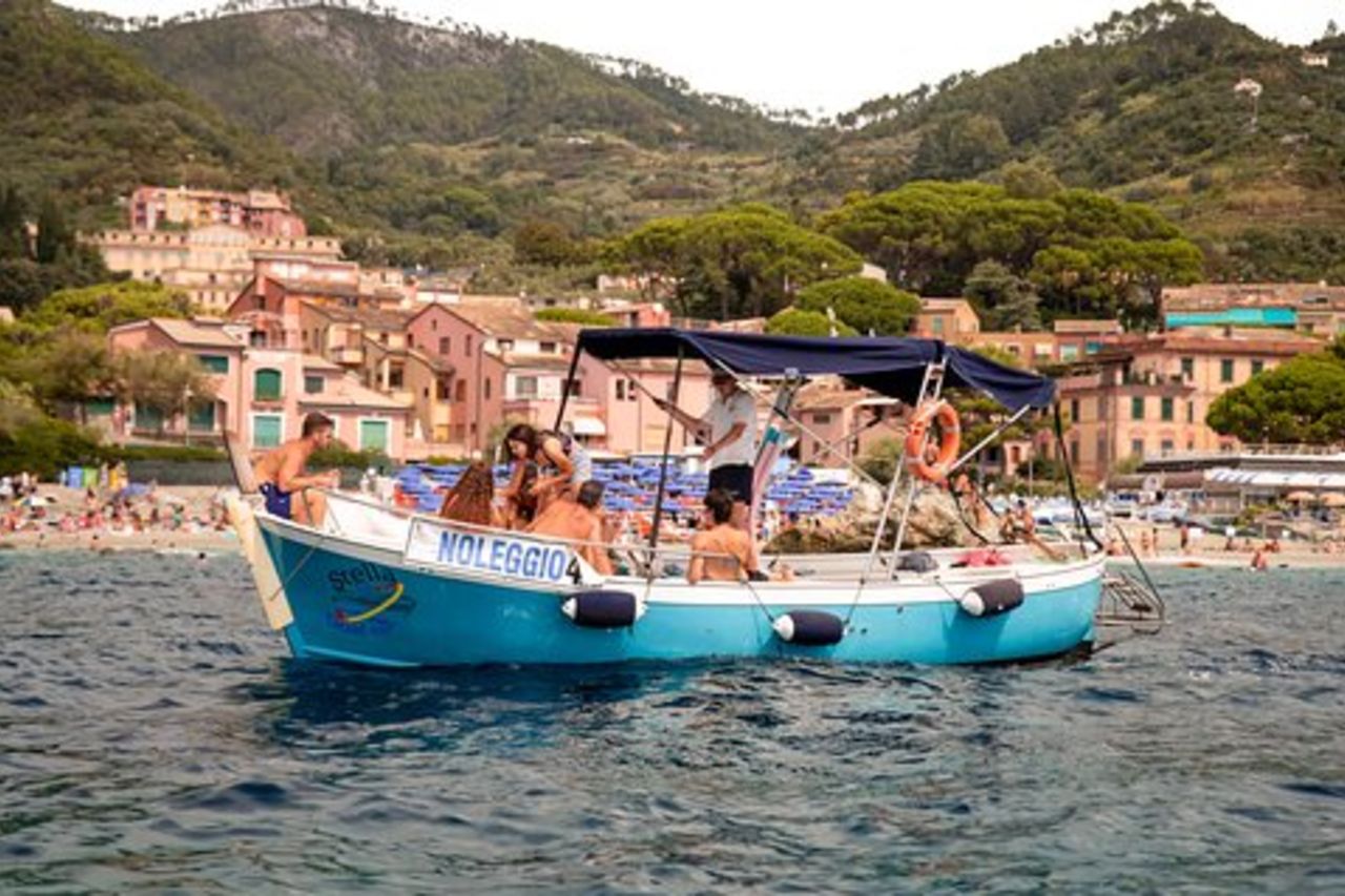 Tramonto in barca con aperitivo ligure