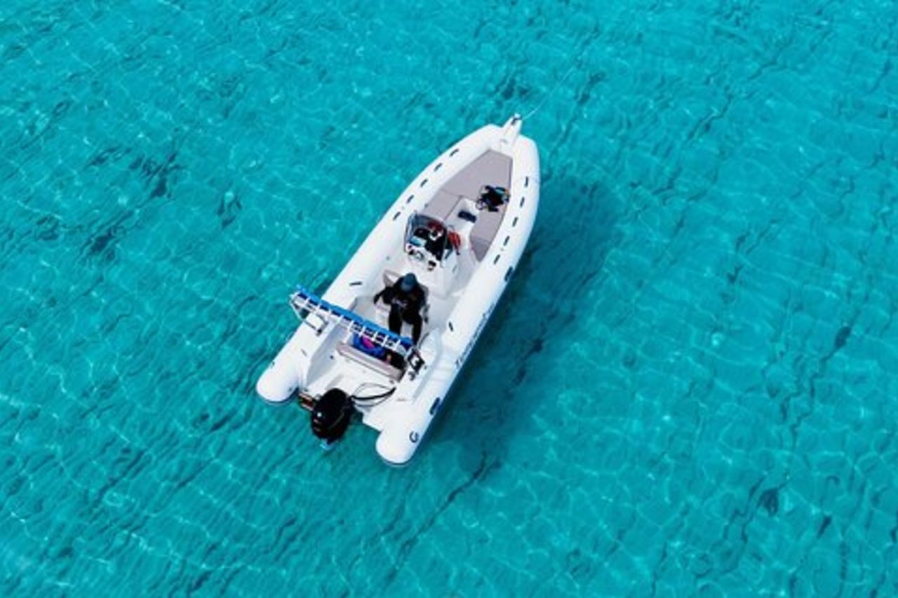Da Cala Gonone noleggio gommoni nel Golfo di Orosei