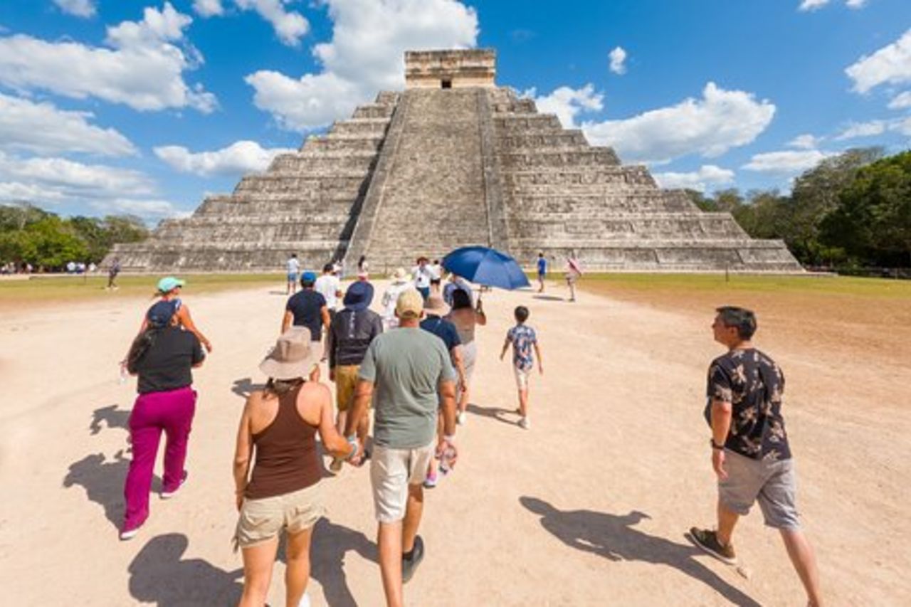Tour ancestrale di Chichén Itzá da Cancún con Cenote
