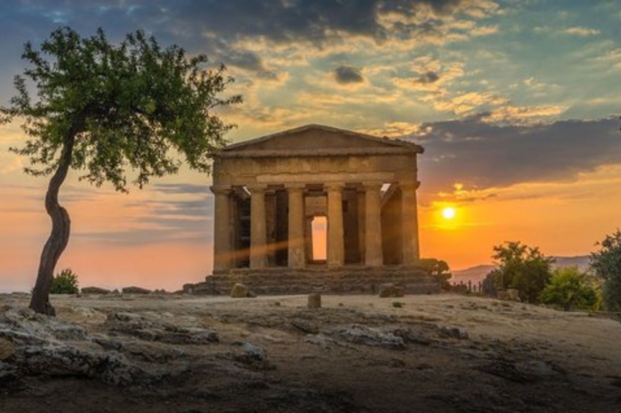 Private Erice, Segesta & Trapani Salt Pans Tour from Palermo