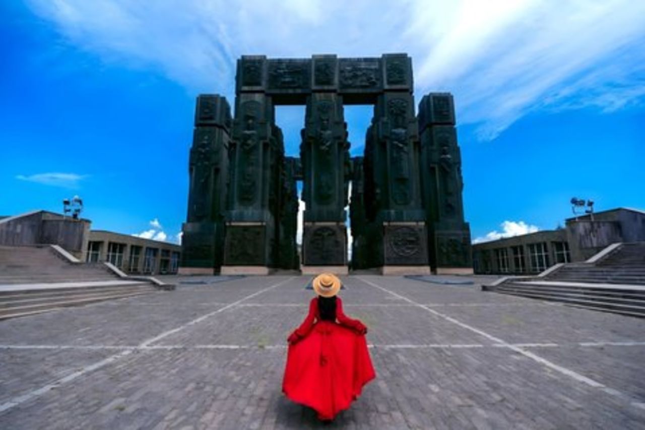 Da Tbilisi Magica Kakheti – Tour di Sospiri, Bodbe e Cronache