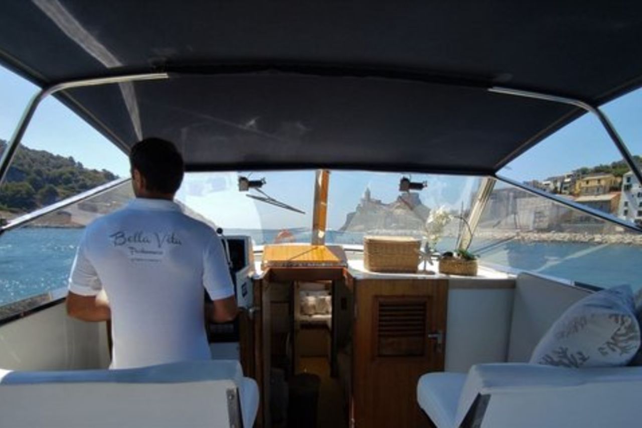 Dal Golfo dei Poeti a Punta Pineda e isole 7 ore max 9 persone