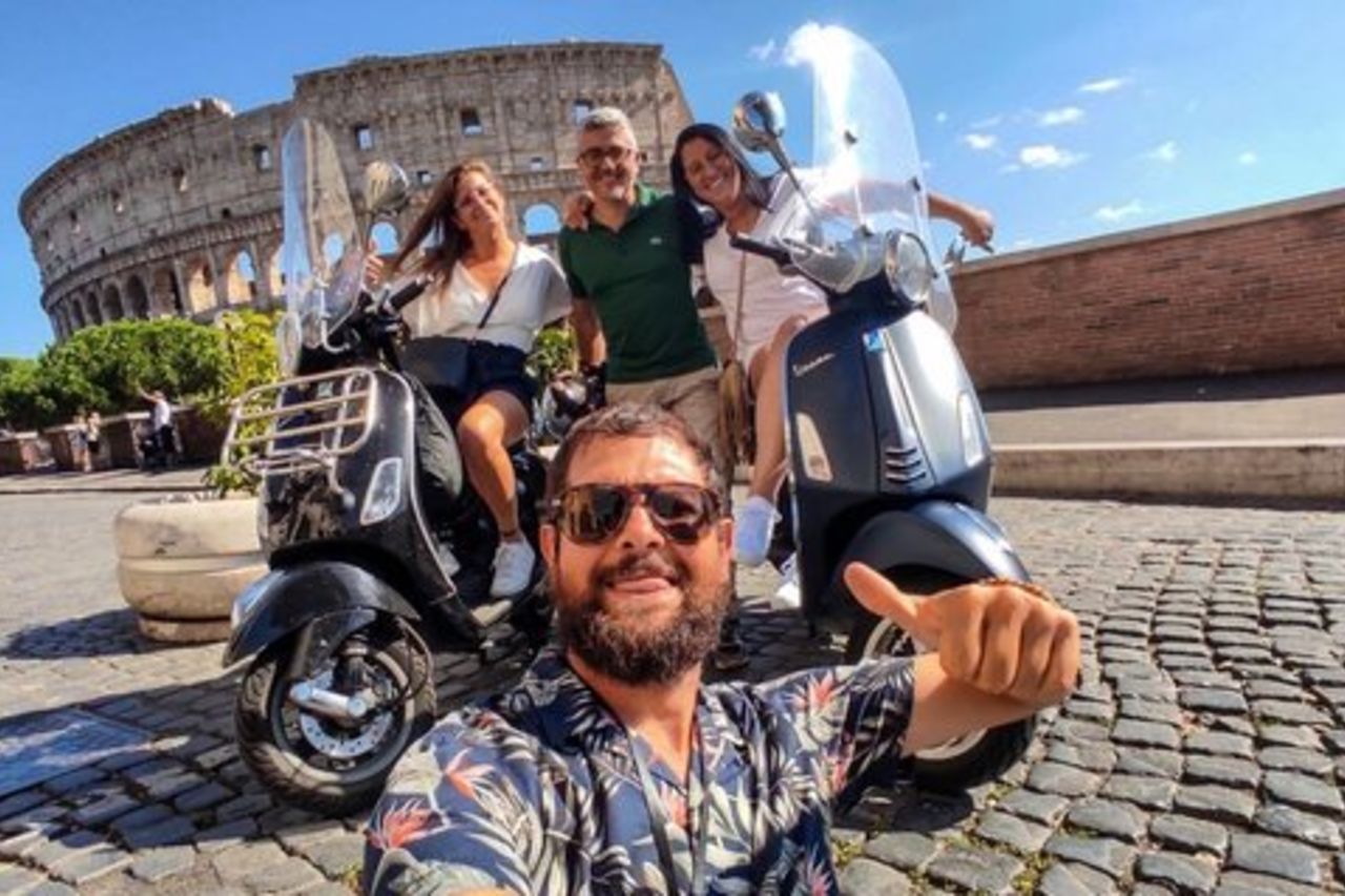 Roma in Vespa : tour classico di Roma con pick up & drop off