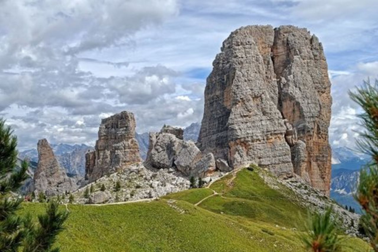 Escursione Guidata Privata a Piedi fra le Dolomiti di Cortina