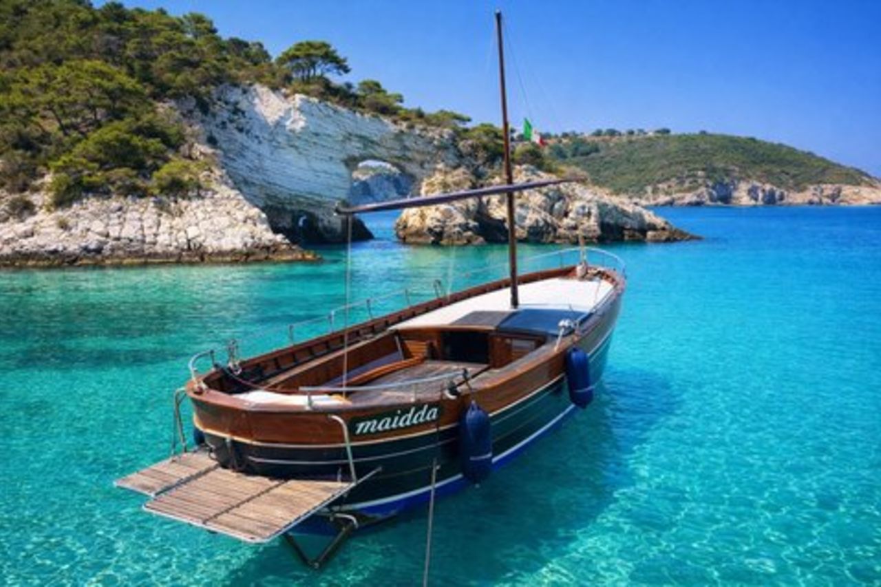 Tour in barca sul Gargano su un Gozzo tradizionale
