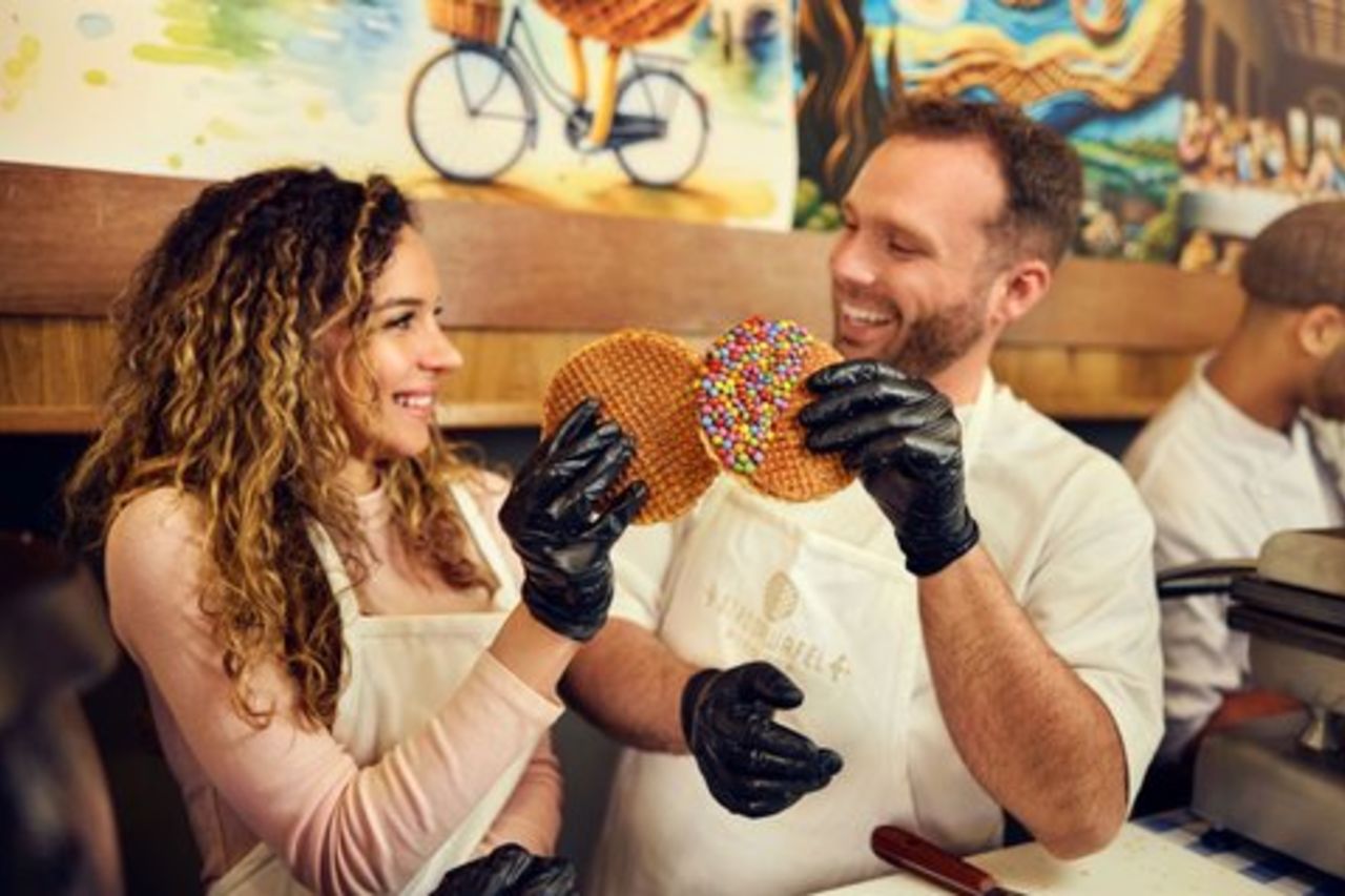 Workshop sulla preparazione delle cialde allo sciroppo tradizionali olandesi di Amsterdam