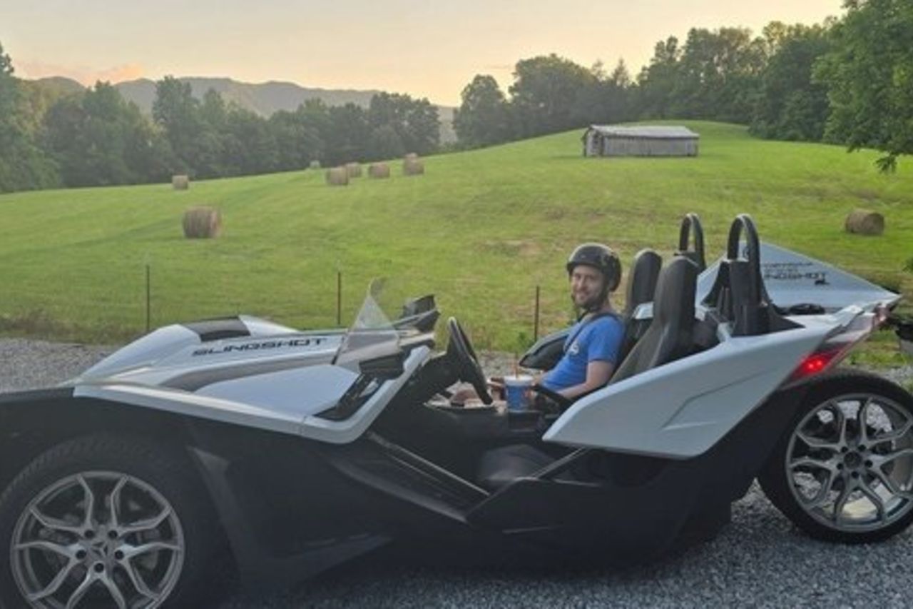 Street‐Legal Slingshot Rental in Viareggio