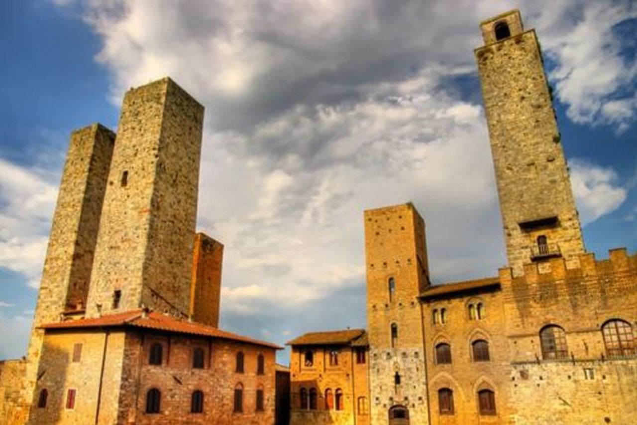 Tour di un giorno per piccoli gruppi a San Gimignano e Volterra da Siena — 2