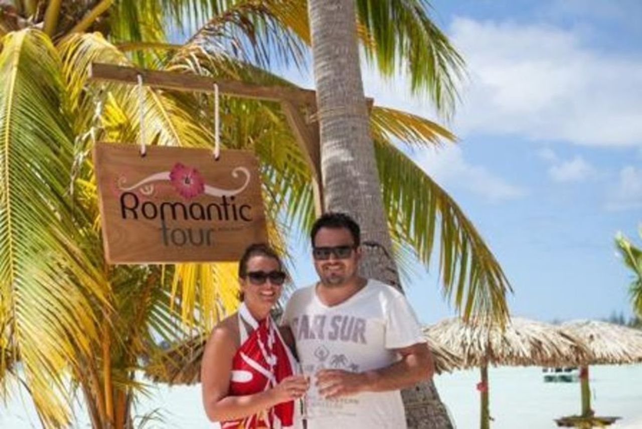 Bora Bora Crociera con snorkeling in canoa Outrigger polinesiana con pranzo sull'isola barbecue — 6