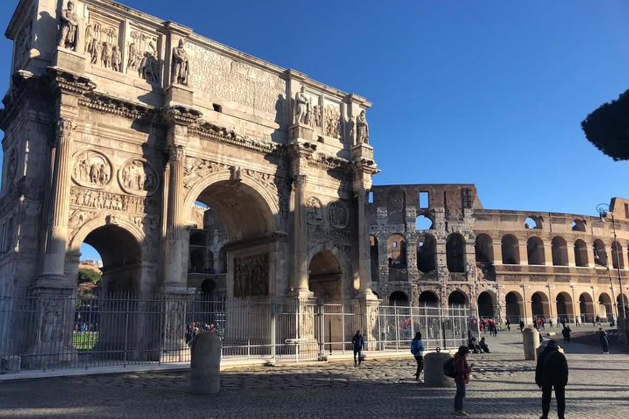 Tour esclusivi di Roma, Autista & Guida turistica, Colosseo & Vaticano — 4