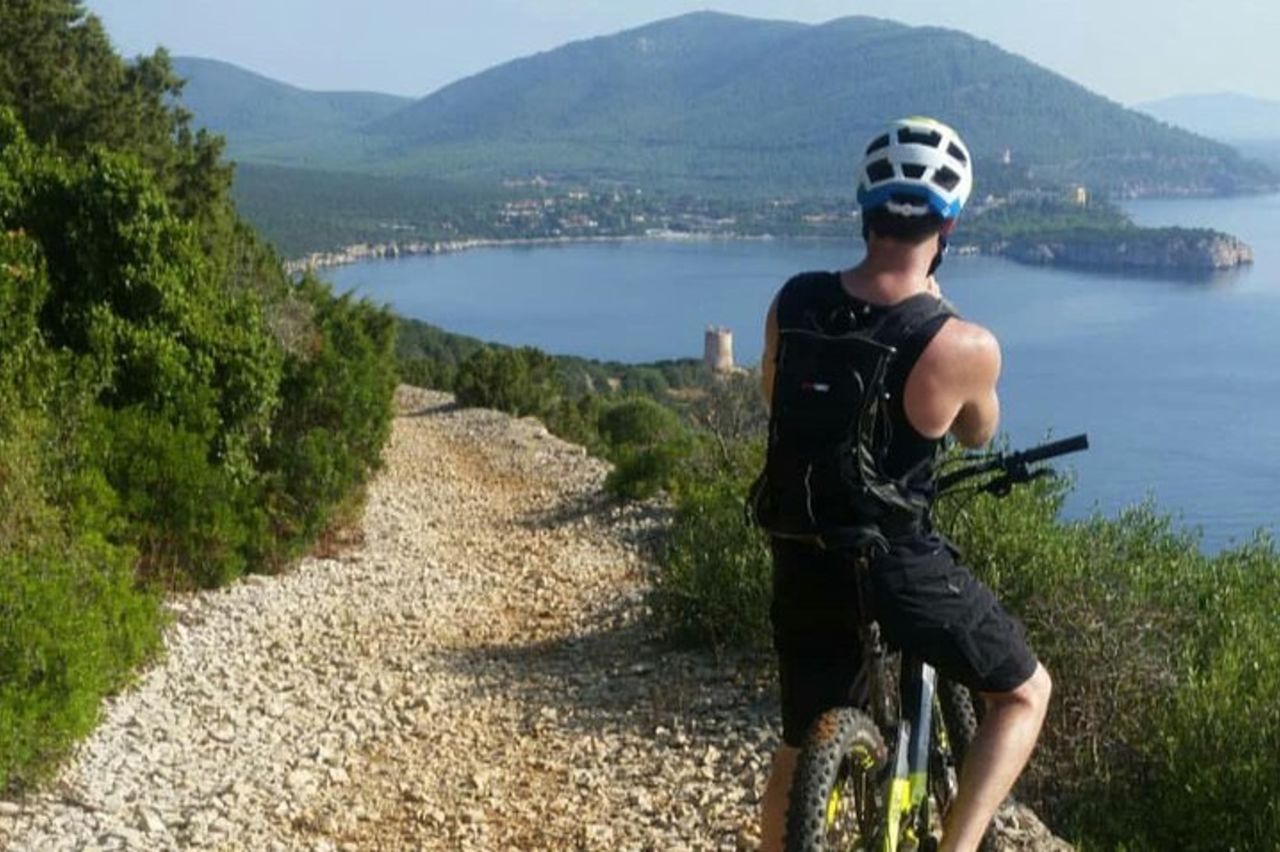 Escursione in E-bike al Parco Naturale di Porto Conte - Punta Giglio - E-MTB Adventure