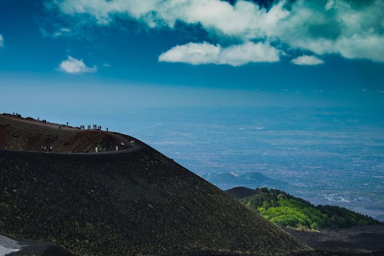 Tour privato dell'Etna e visita della cantina con degustazione enogastronomica da Taormina — 3