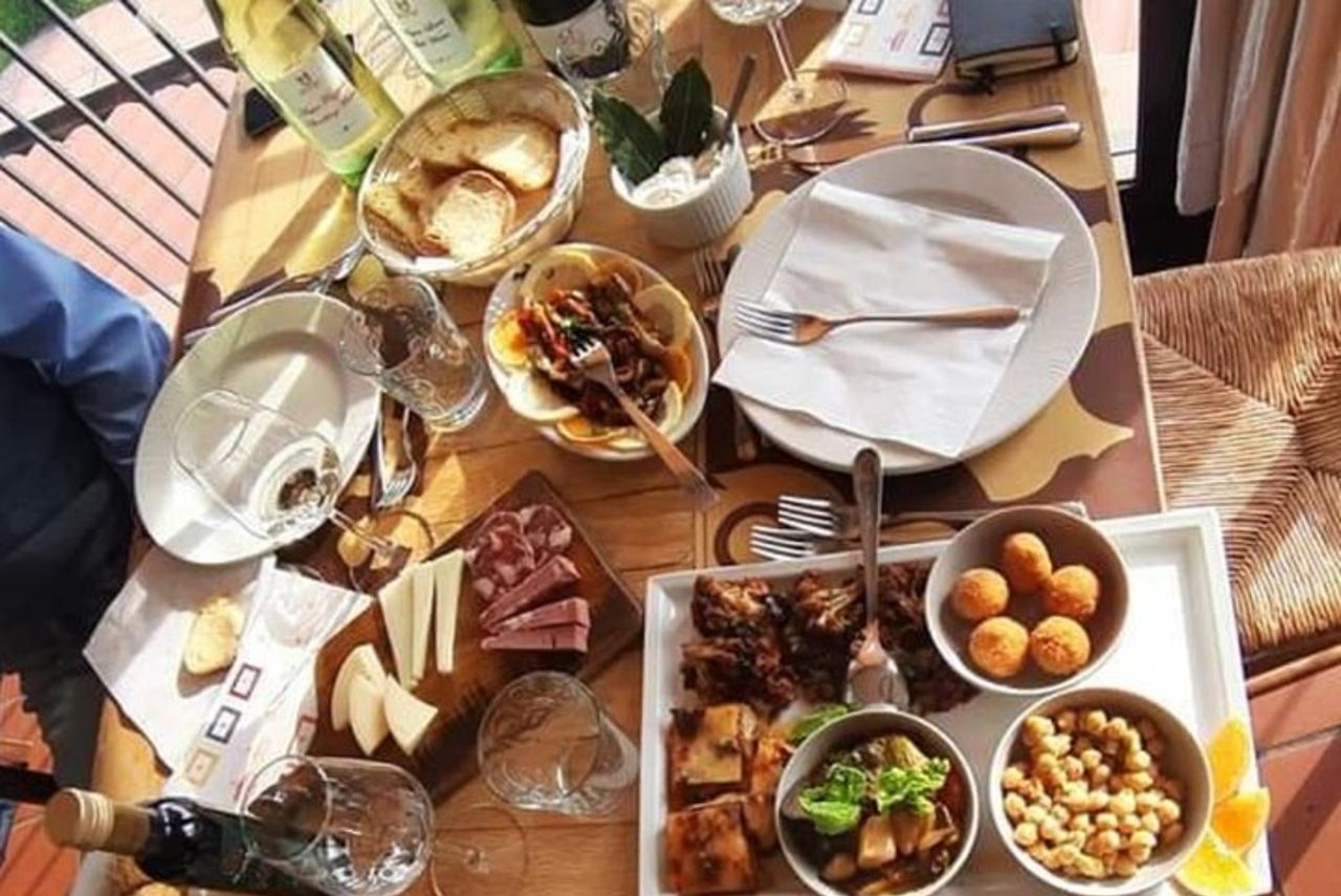 Tour privato dell'Etna e visita della cantina con degustazione enogastronomica da Taormina — 5