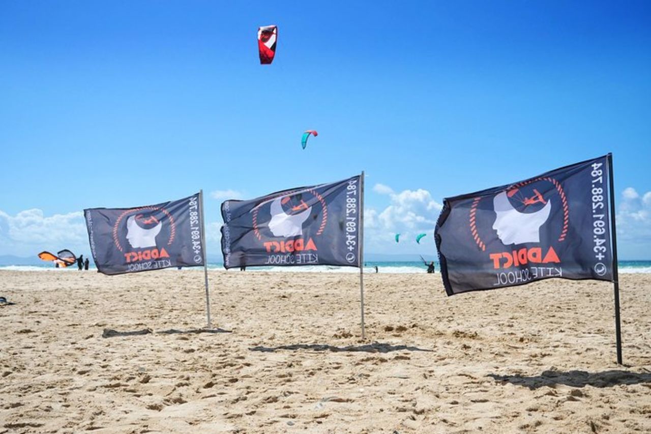 Lezioni di kitesurf semiprivate a Tarifa (adattate ad ogni livello) — 8