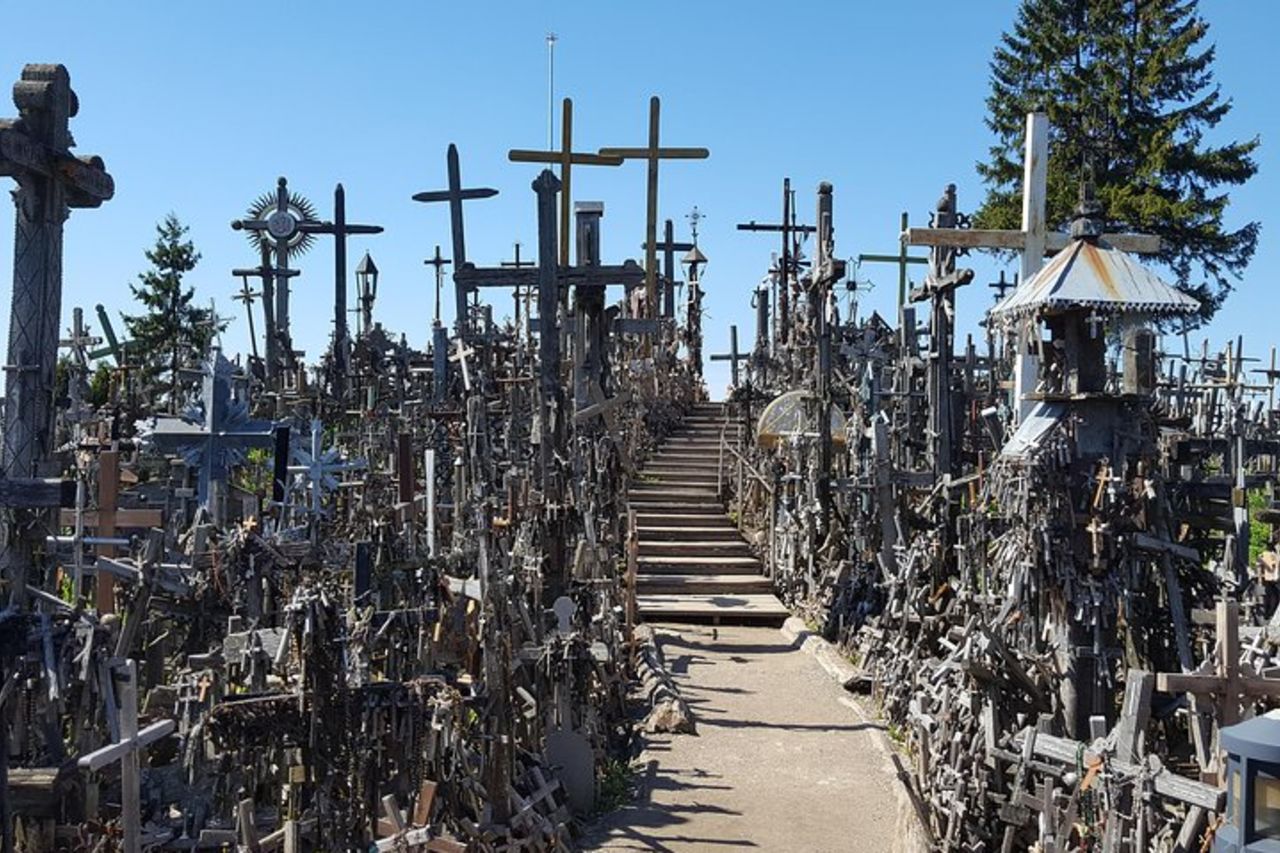 Tour da Riga - Vilnius via Bauska, Rundale, La Collina delle Croci — 2