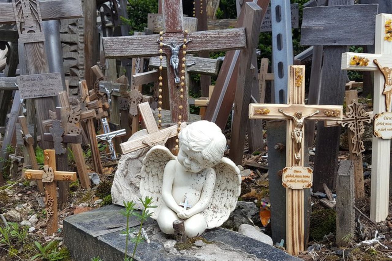 Tour da Riga - Vilnius via Bauska, Rundale, La Collina delle Croci — 3