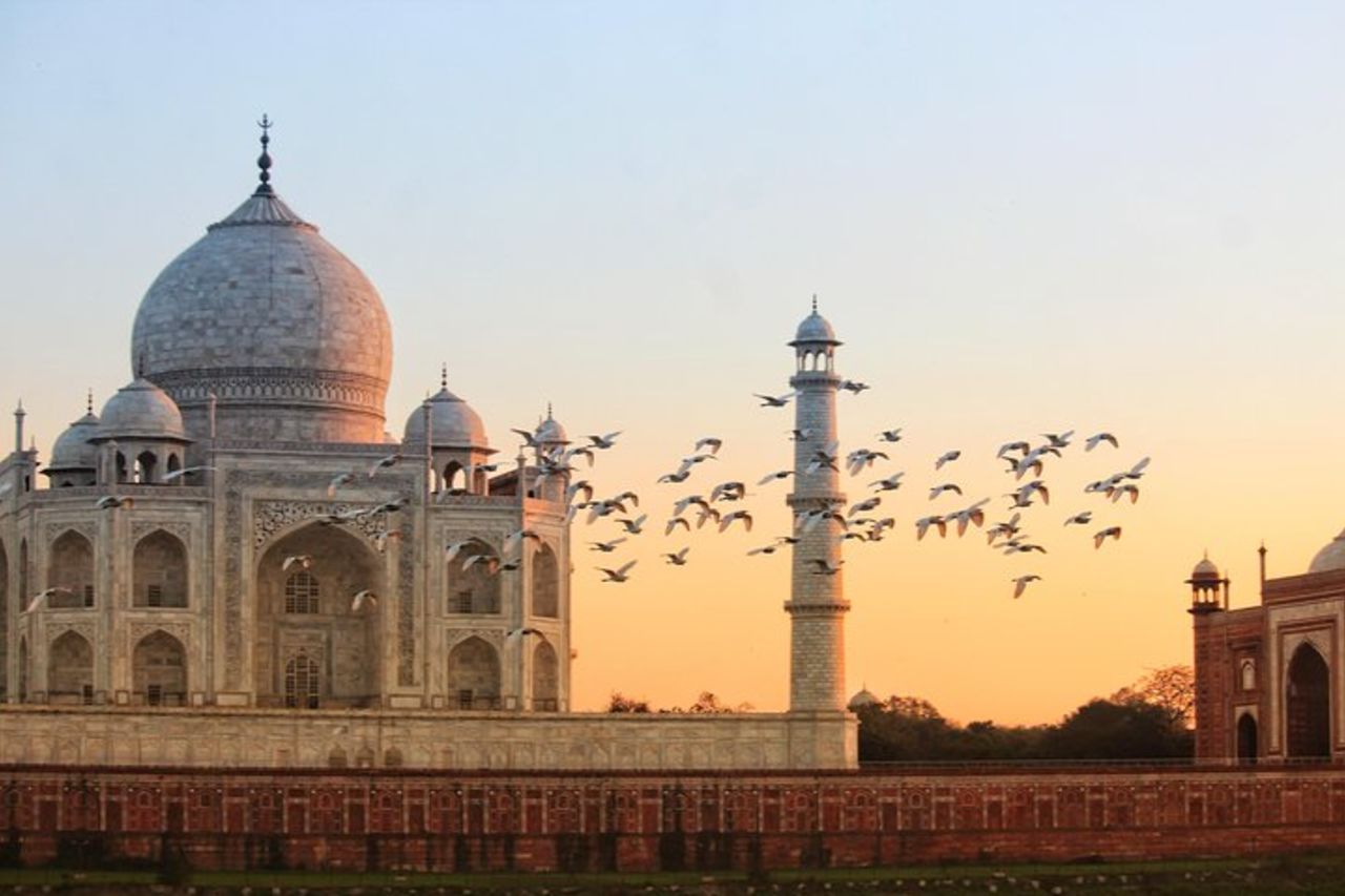 Tour turistico privato di Agra con auto e autista