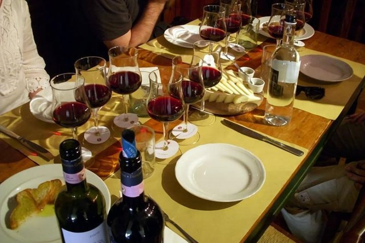 Tour dell'Etna e pranzo in una cantina con degustazione di vini — 2