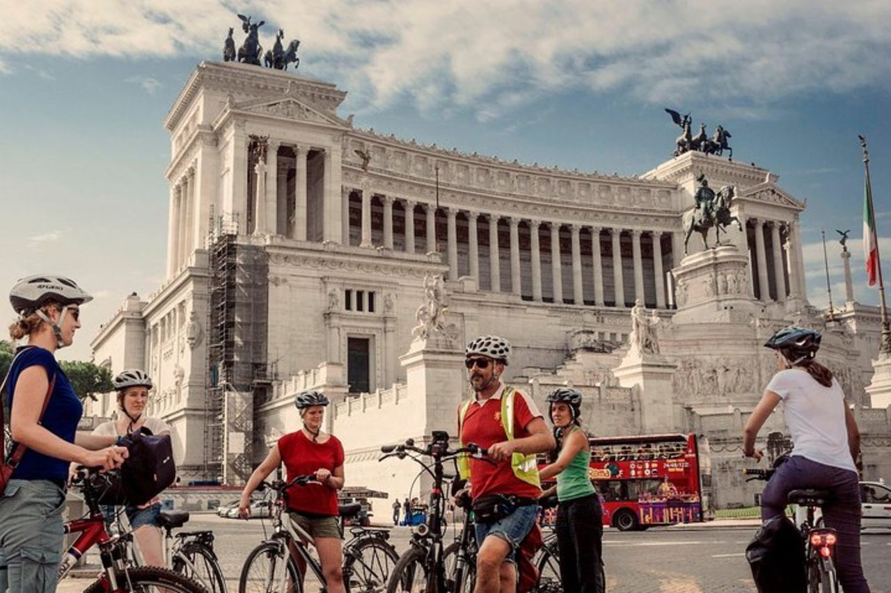 Tour in bicicletta per piccoli gruppi di Roma con Cannondale EBike di qualità — 3