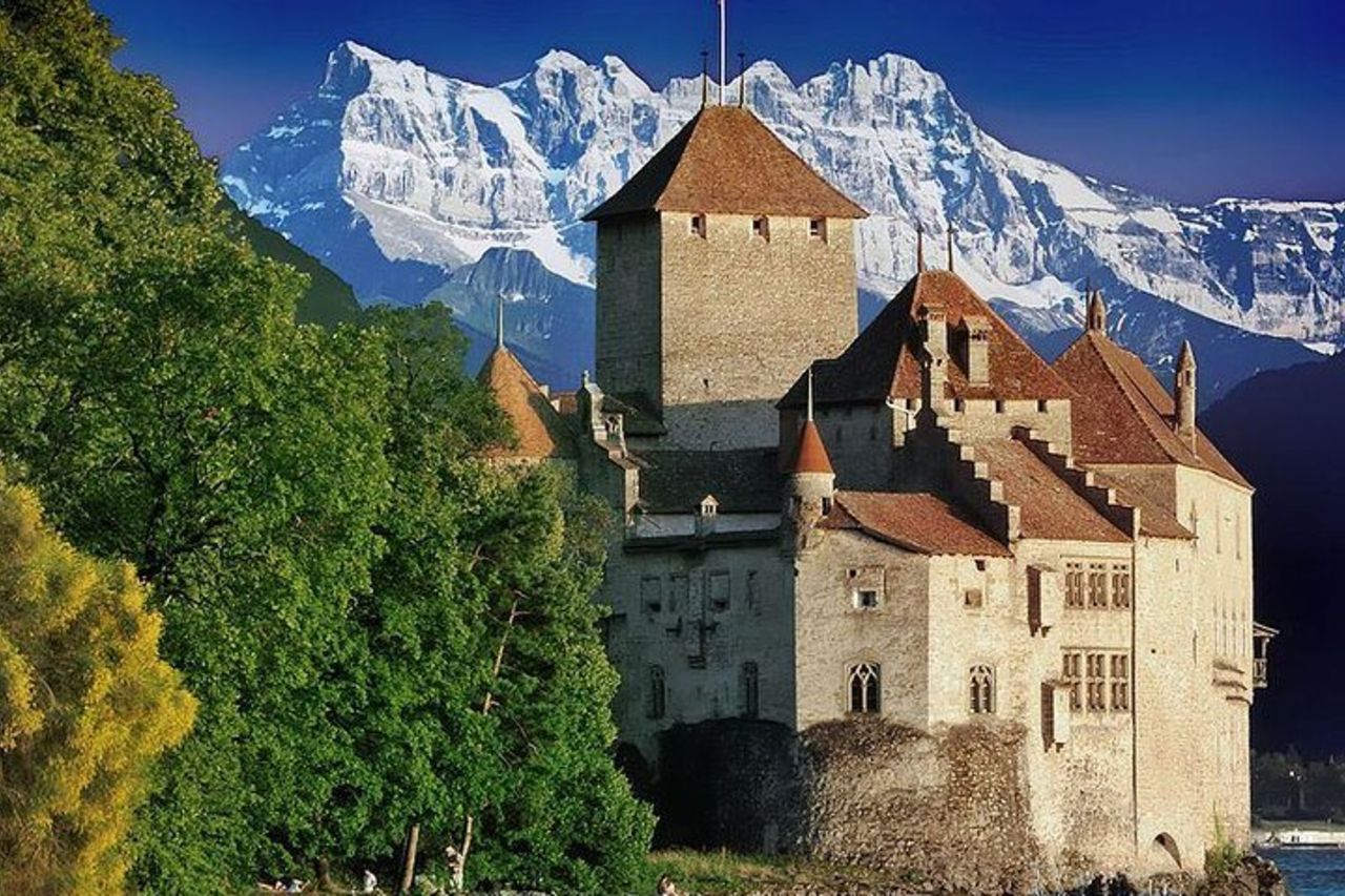 Tour privato da Ginevra a Losanna, Montreux e Château Chillon — 6