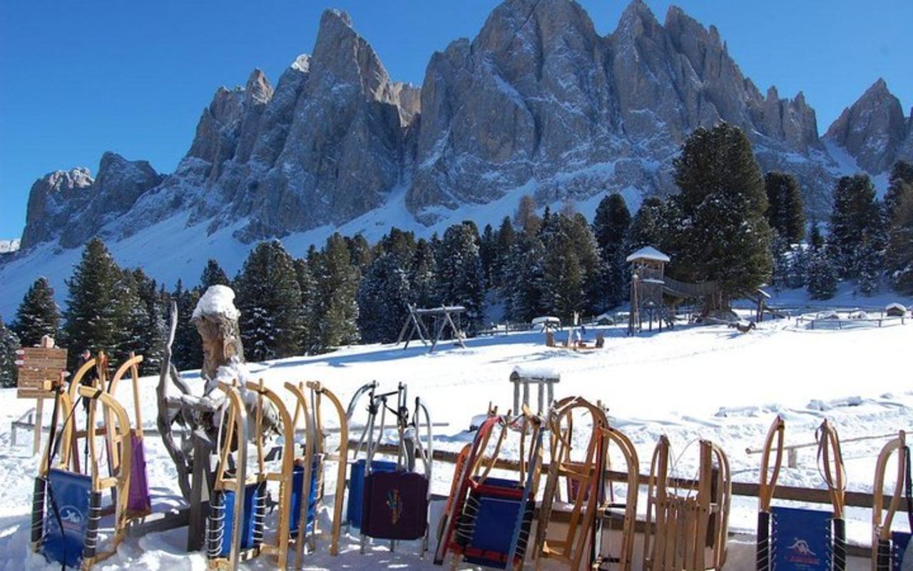 La pista da slittino più famosa delle Dolomiti e un tour panoramico in auto — 5