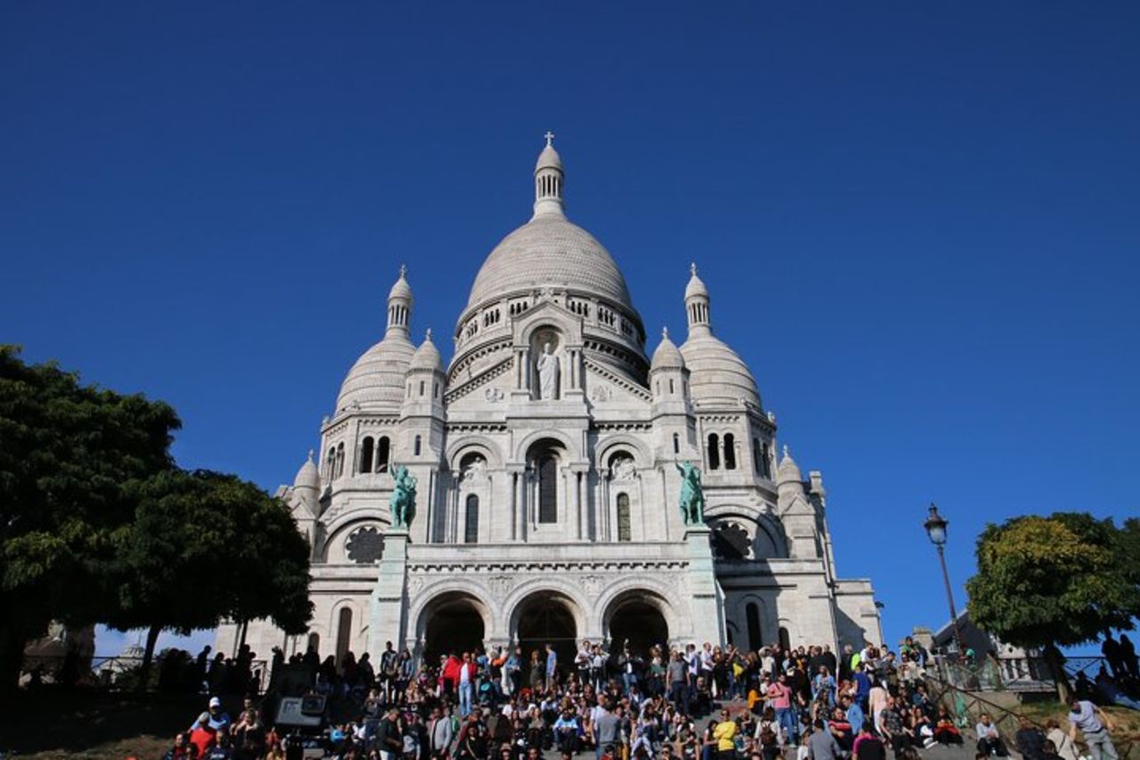Tour a piedi di mezza giornata delle principali attrazioni di Parigi con una guida divertente — 2