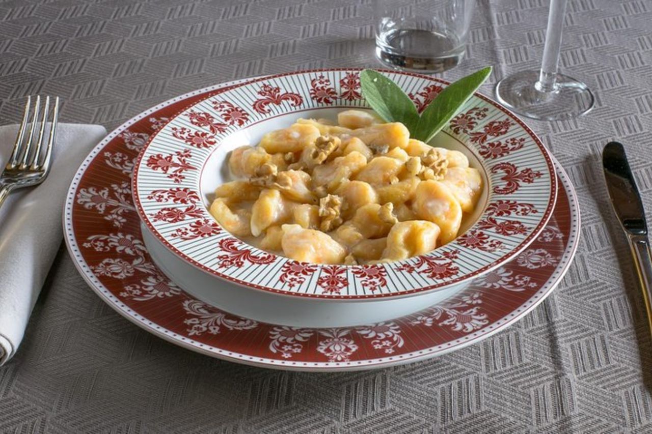 Esperienza culinaria a casa di un locale a Bergamo con show cooking — 2