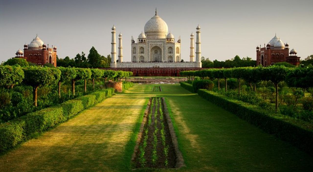 Agra: Taj Mahal con biglietto d'ingresso saltafila — 9
