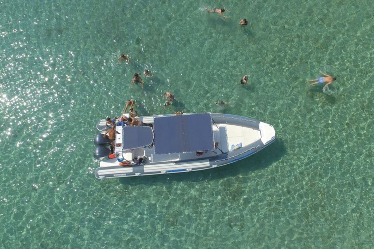 Tour in gommone a Porto Cesareo, Punta Prosciutto e Isole — 3