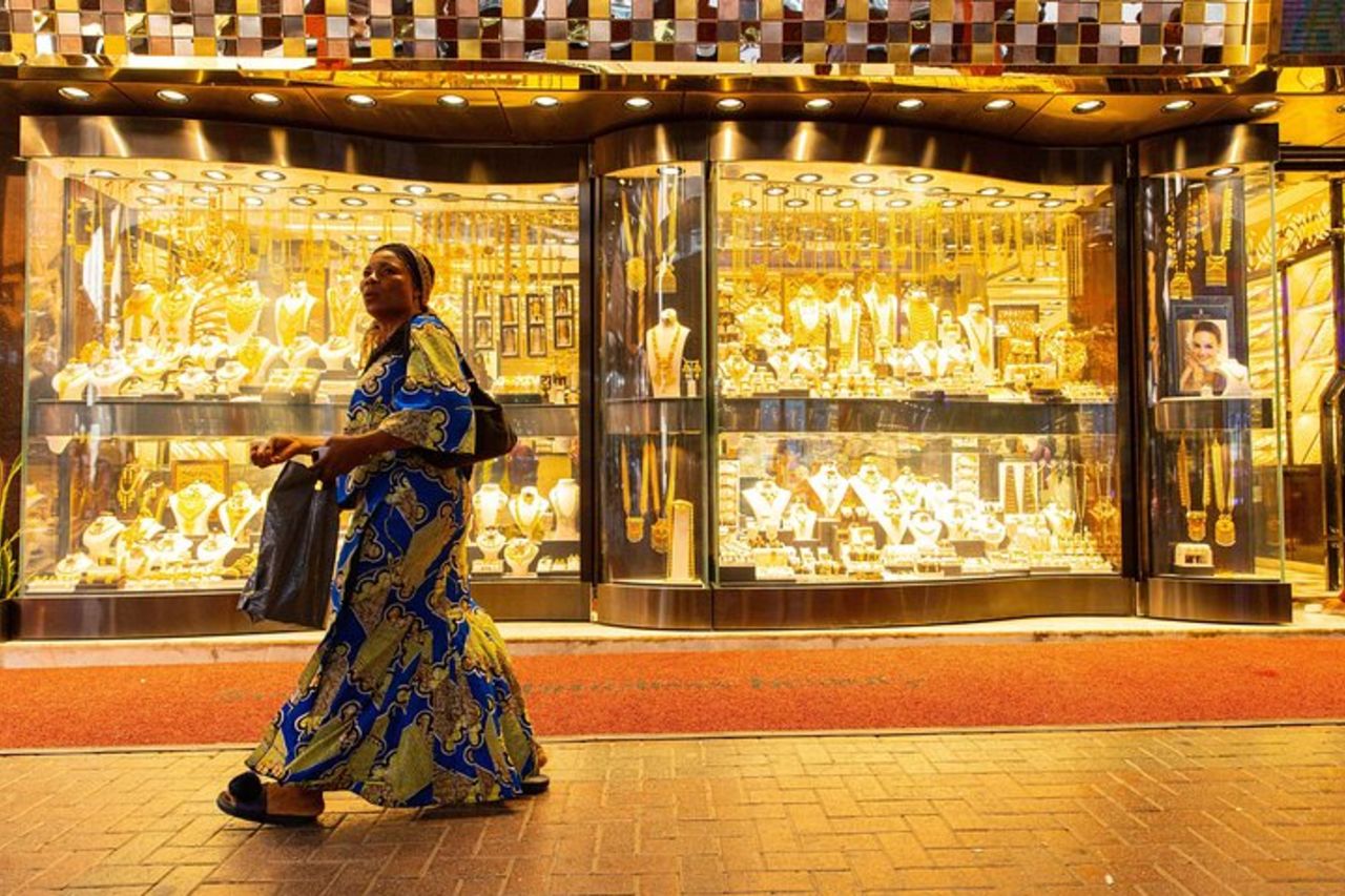 Tour della città di Dubai di mezza giornata con visita al Dubai Gold Souk — 6