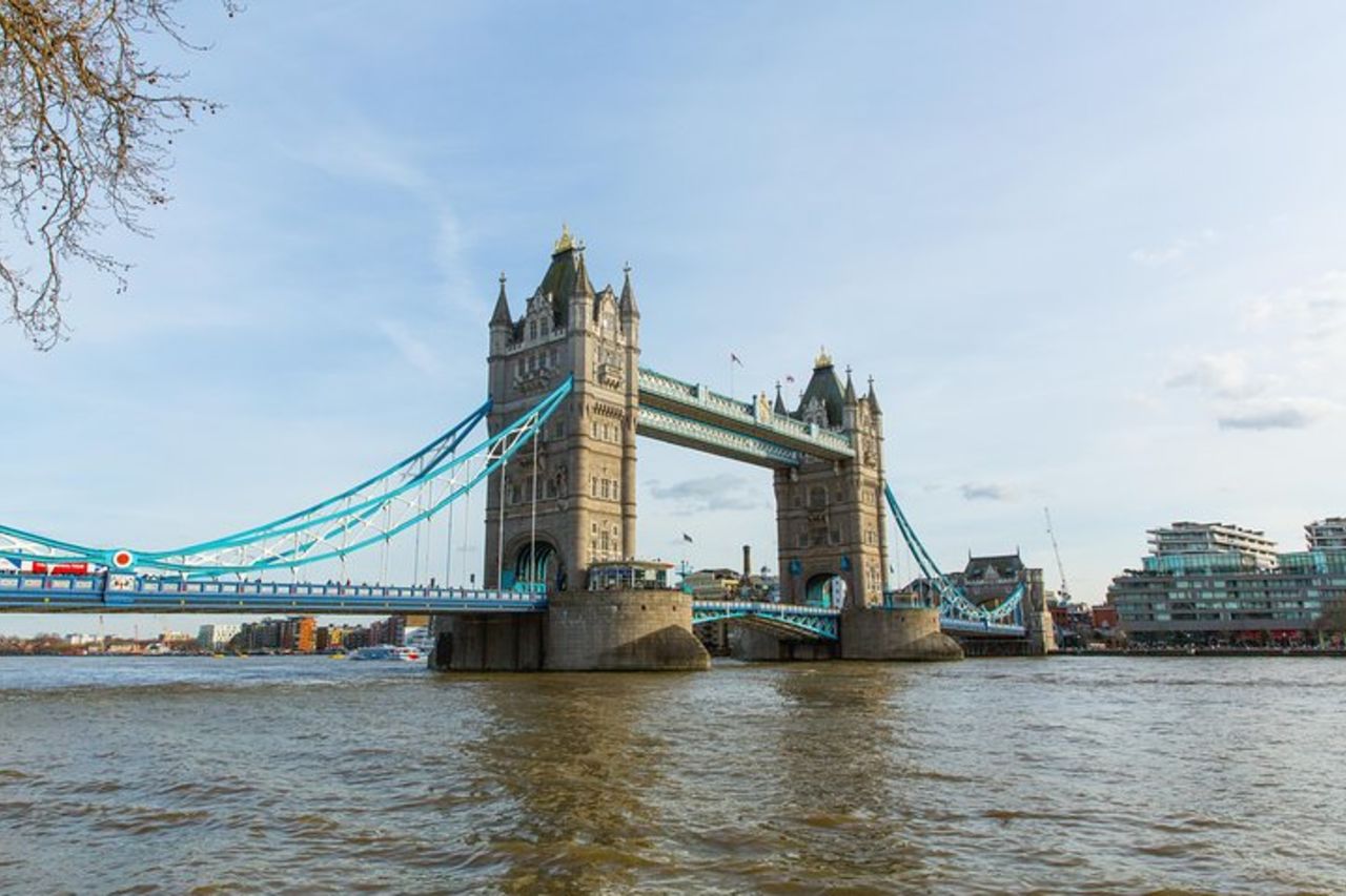 Tour in autobus Hop on Hop off di Londra e crociera sul Tamigi — 4