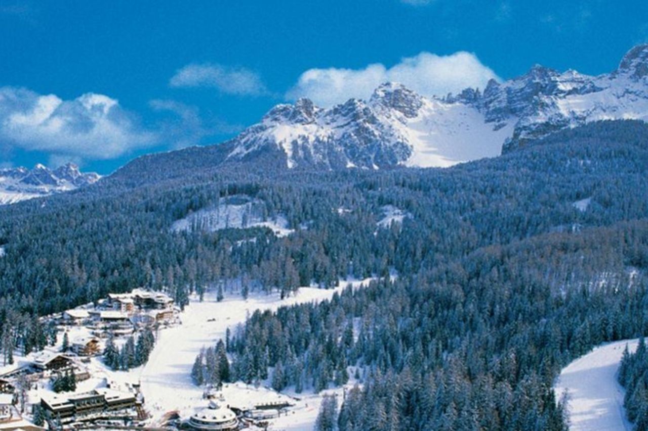 La pista da slittino più famosa delle Dolomiti e un tour panoramico in auto — 2