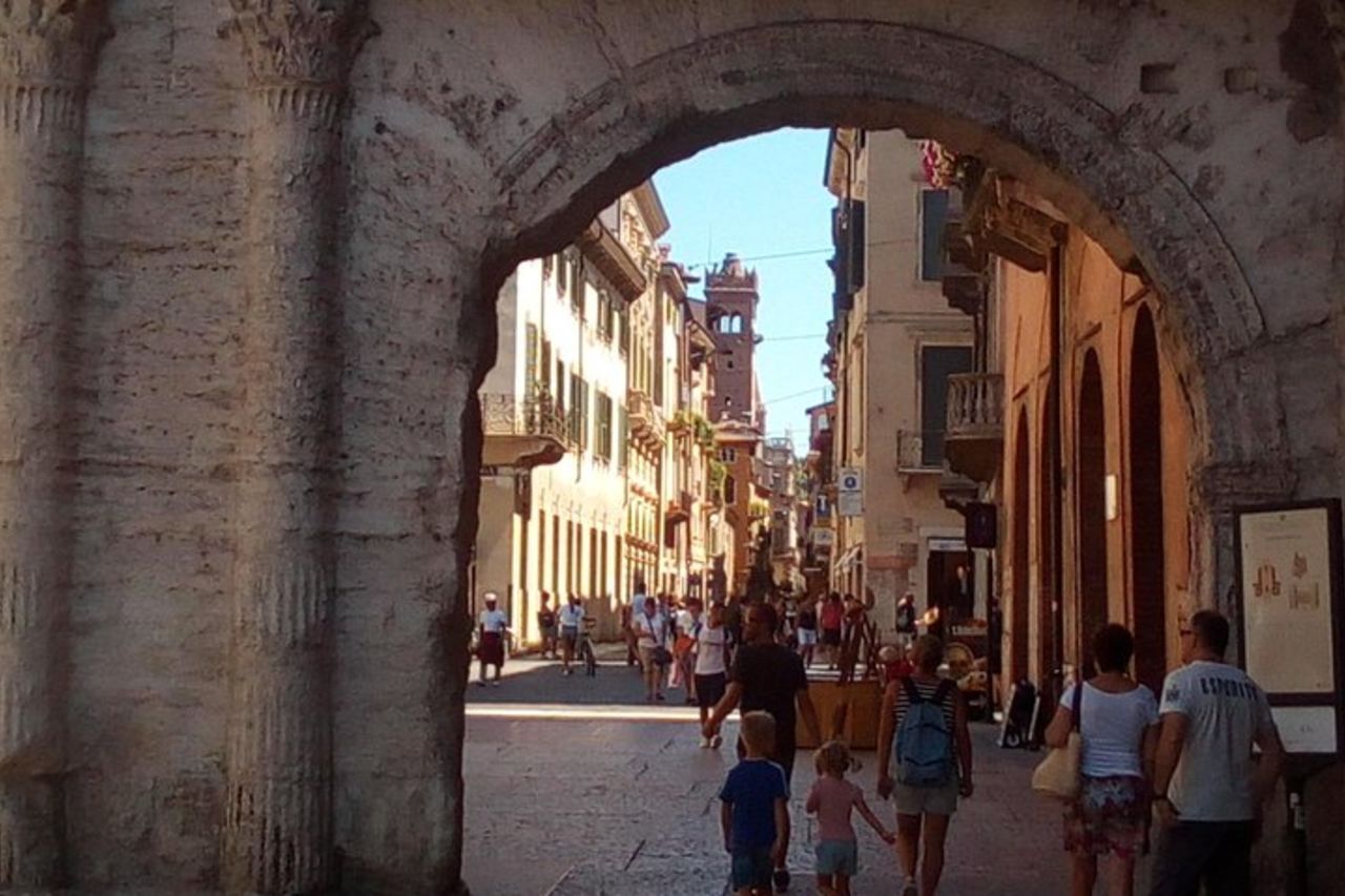 Tour di Verona a piedi al chiaro di luna — 6