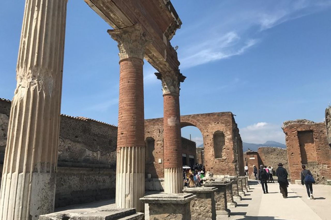 Pompei : Saltafila e visita con un Archeologo
