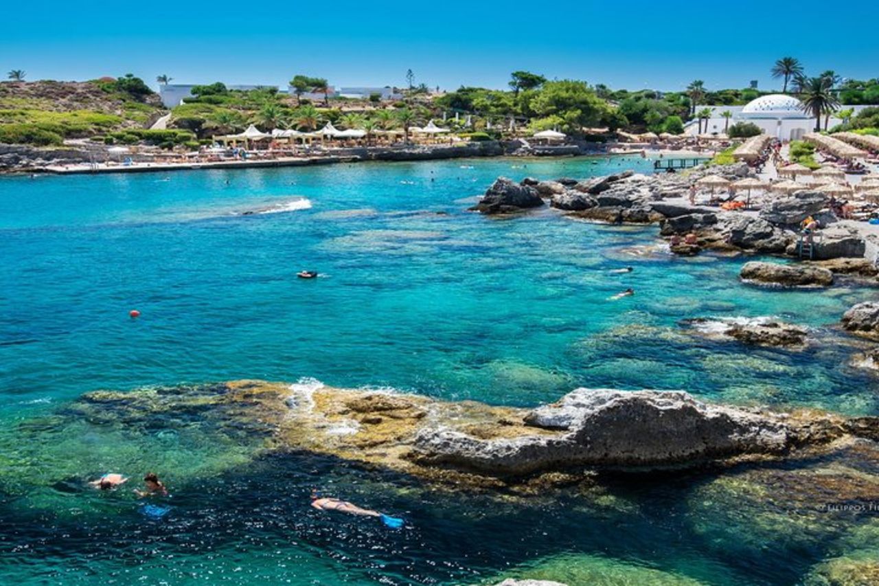 Gita in barca alle baie di Anthony Quinn, Kallithea e Traganou — 8