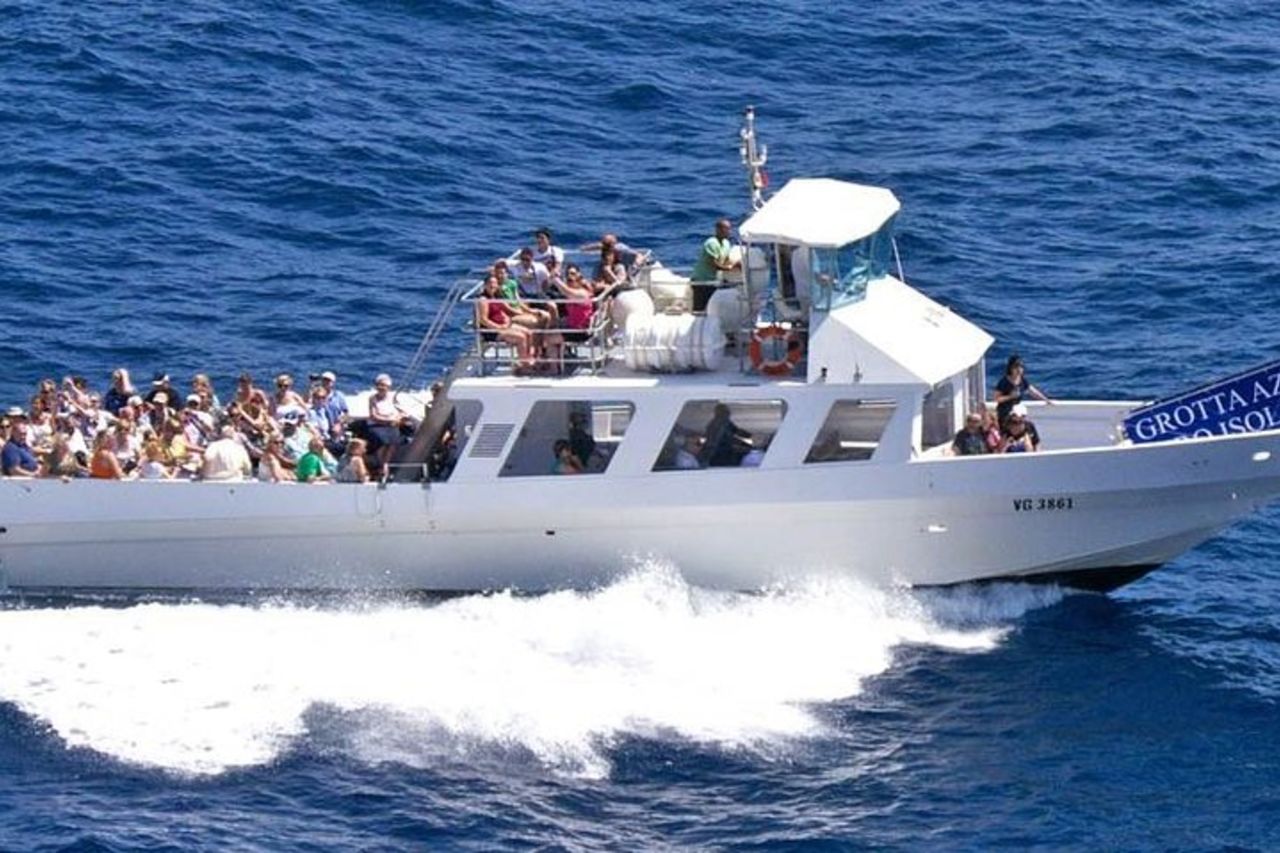 Capri: tour in barca, biglietti prioritari e Grotta Azzurra (opzionale) — 2