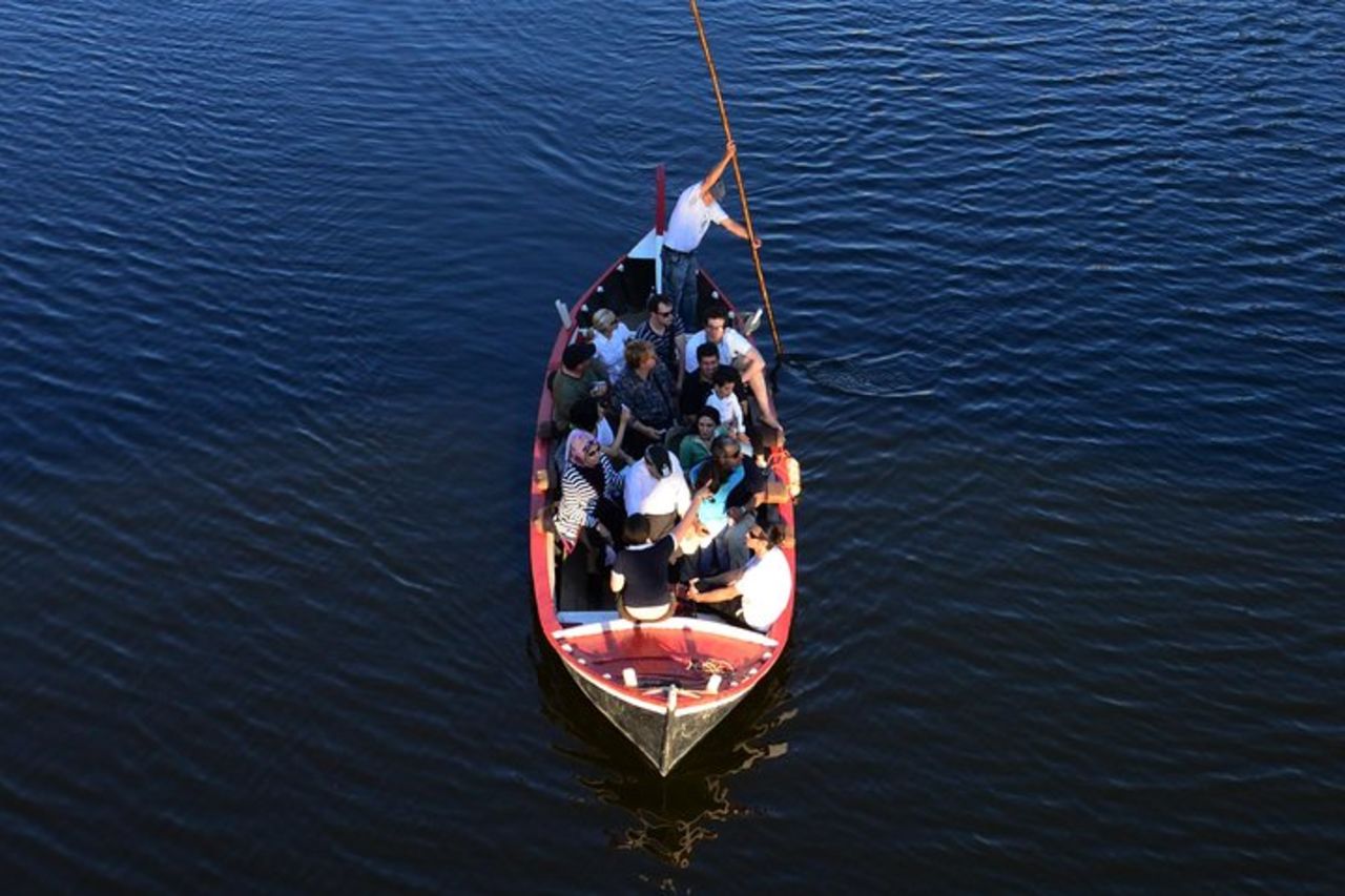 Crociera sul fiume Firenze su un tradizionale Barchetto — 5